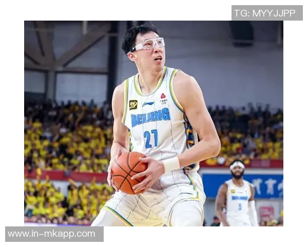 周琦腰伤困扰北京男篮谨慎寻求第四外援以增强阵容实力