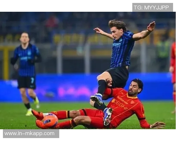 卡里克重回曼市德比现场回忆昔日混战情景并劝架冲突球员 卡里克重回曼市德比现场回忆昔日混战情景并劝架冲突球员