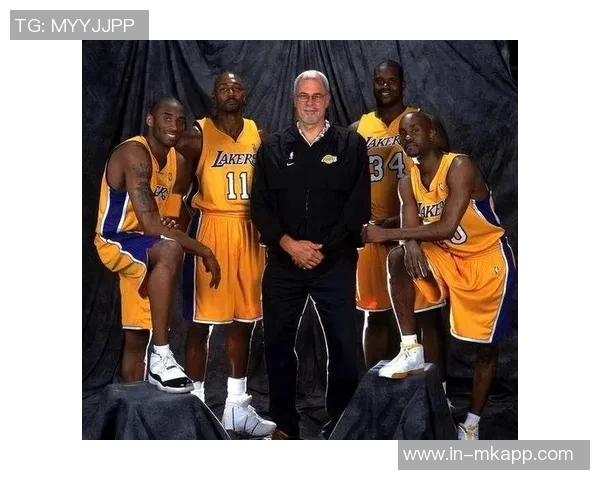 湖人三名球员同场得分20战绩完美无瑕13胜0负展现强大火力 湖人三名球员同场得分20战绩完美无瑕13胜0负展现强大火力